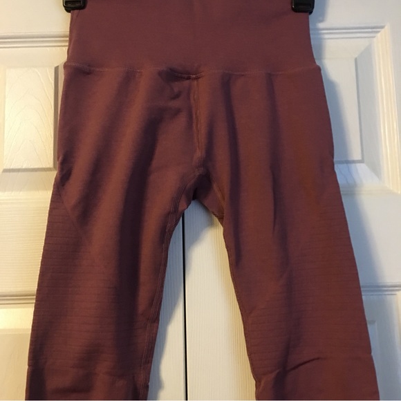 Alphalete Mauve Leggings Size Small - Picture 6 of 14